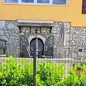 Apartman & Goga, Soline